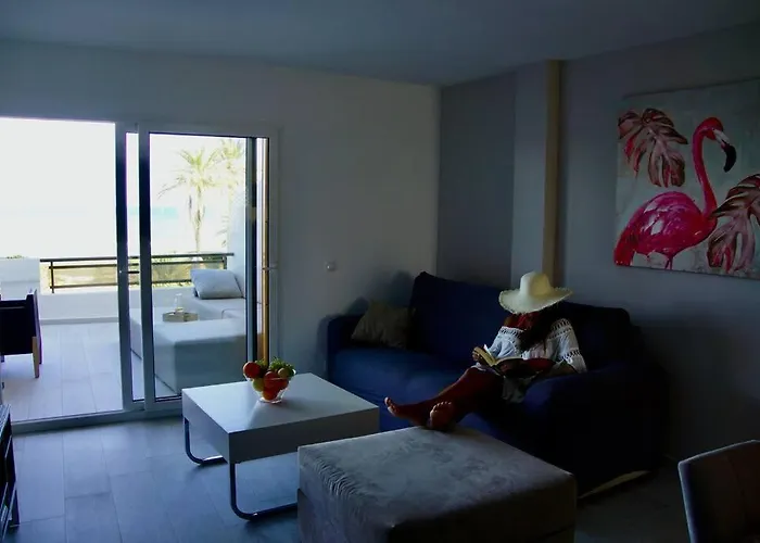 Pura Vida Denia: Sun, Sand, Sea! * Denia